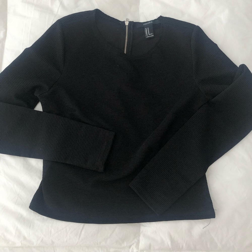 Black Crop top